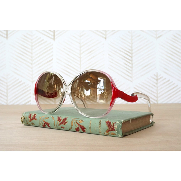 Vintage 1980s Drop Temple Sunglasses New Old Stock Retro Coastal Grandma main image 14